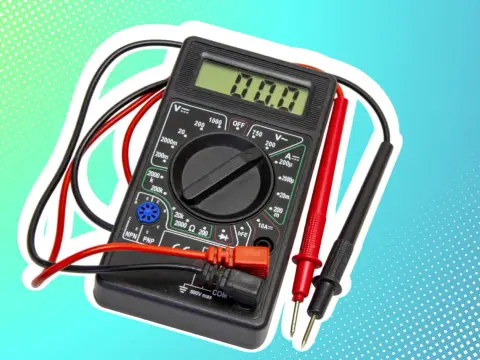 Spannung mit dem Multimeter messen - so geht es sicher