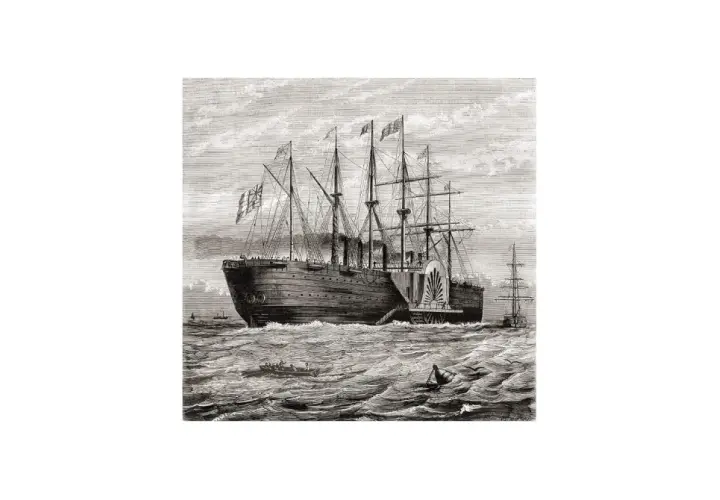 Das SS Great Eastern, ein riesiges Dampfschiff mit Segeln, durchpflügt die Wellen. Kleinere Boote sind in der Nähe zu sehen.