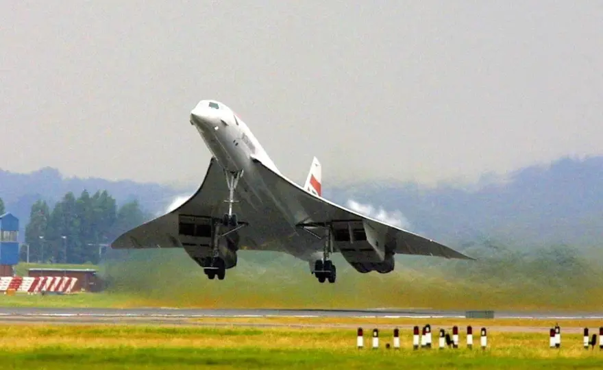 Schnellstes Passagierflugzeug? Tu-144 und Concorde im Vergleich