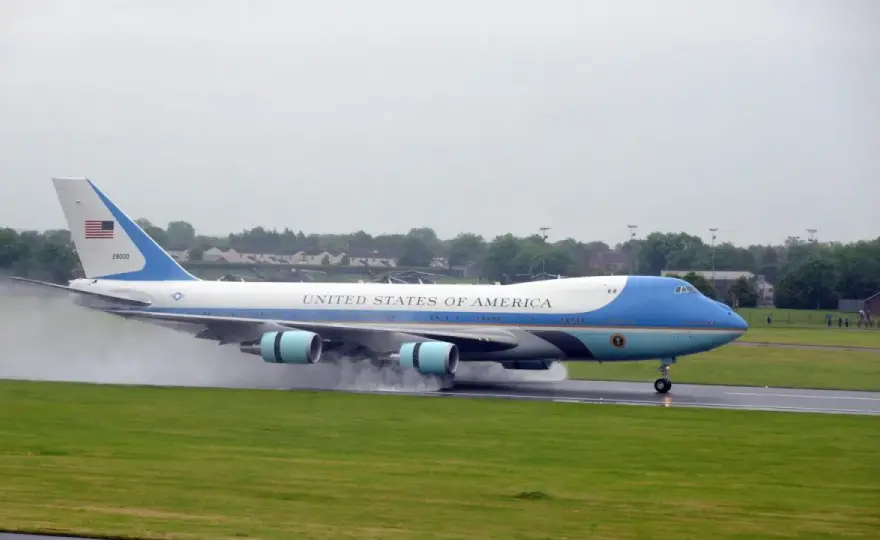 Air Force One erklärt - Technik, Innenraum und Zukunft
