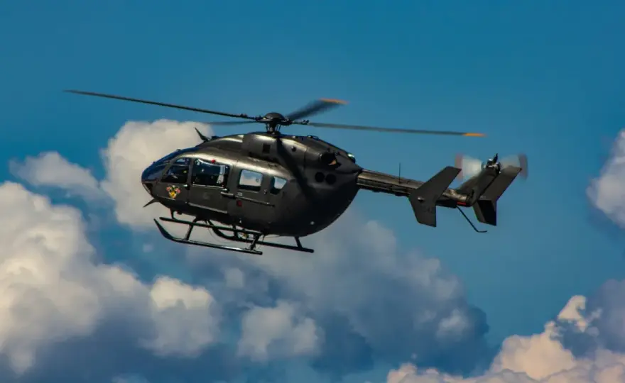 Wie schnell fliegt ein Hubschrauber? Reise- und Höchsttempo