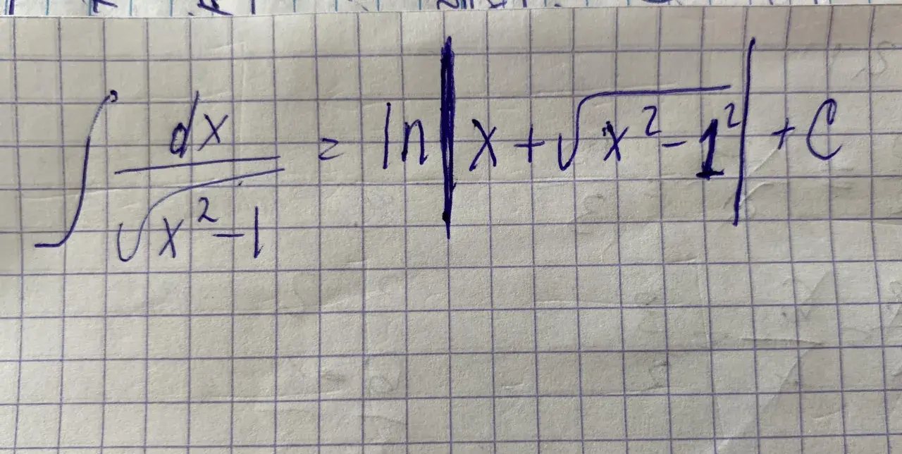 Integral von dx durch Wurzel aus x²-1 ist ln von Betrag von x + Wurzel aus x²-1 + C. Mathe-Substitution gelöst.